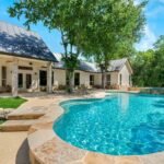 Pools contractors